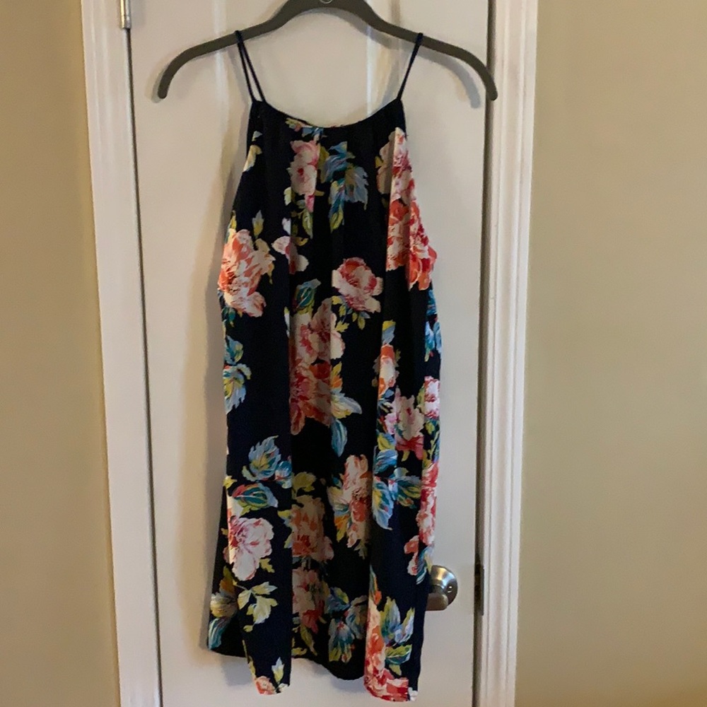 Women’s Monteau floral dress, size medium. EUC